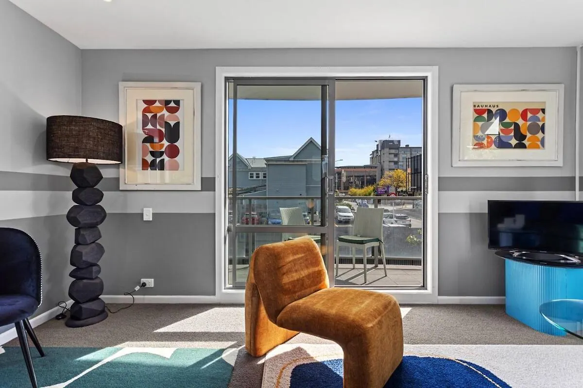 City Living By Riverside Market And The Hospital Christchurch Apartment