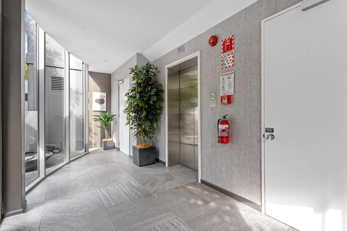 City Living By Riverside Market And The Hospital Christchurch Apartamento